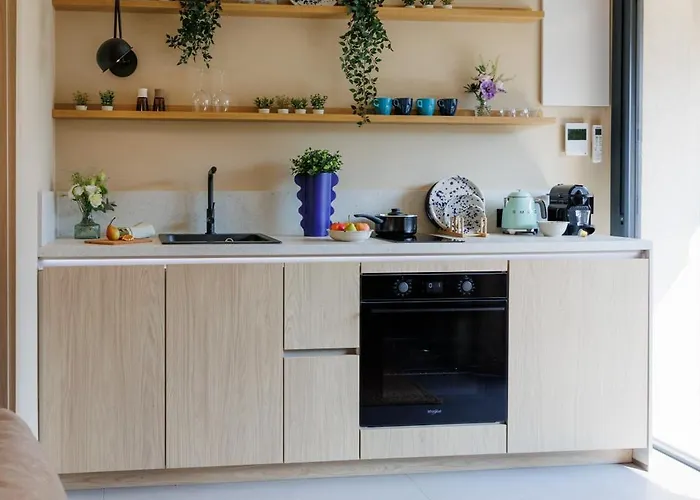 Cigale Bleue Avec Terrasse Et Piscine A Lejlighed Antibes