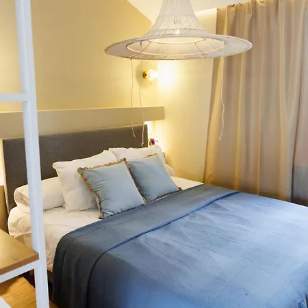Cigale Bleue Avec Terrasse Et Piscine A Apartamento *