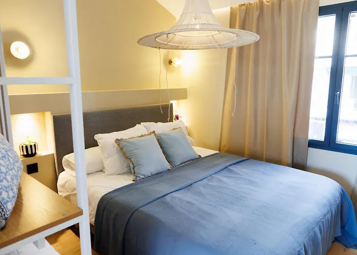 Cigale Bleue Avec Terrasse Et Piscine A Apartment *